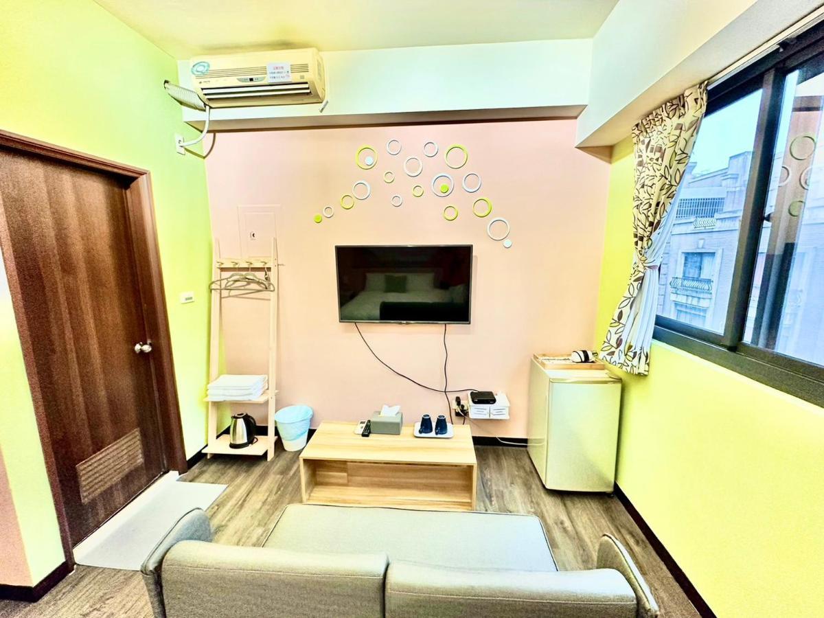 一中北極熊 Apartment Taichung Bagian luar foto